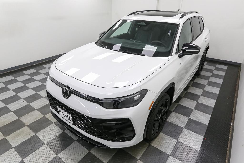 new 2025 Volkswagen Tiguan car, priced at $37,820