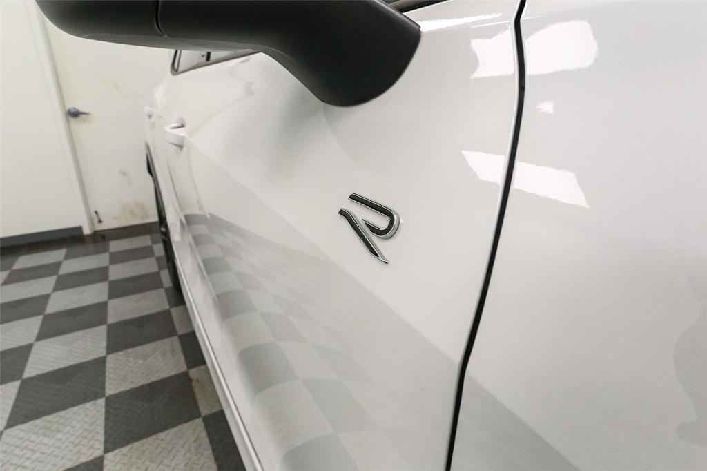 new 2025 Volkswagen Tiguan car, priced at $37,820