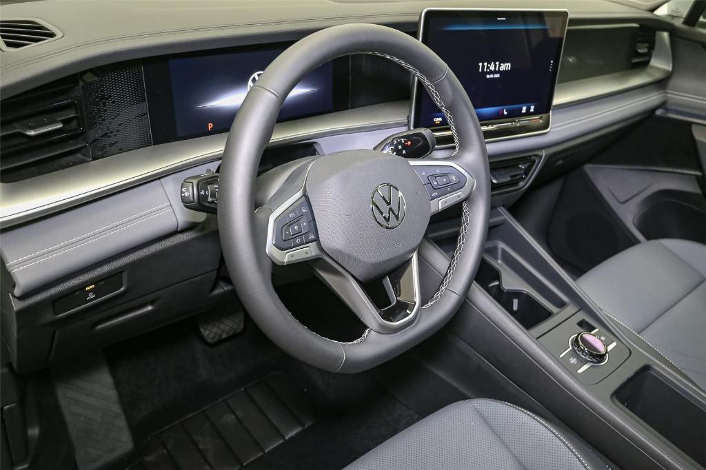 new 2025 Volkswagen Tiguan car, priced at $34,293