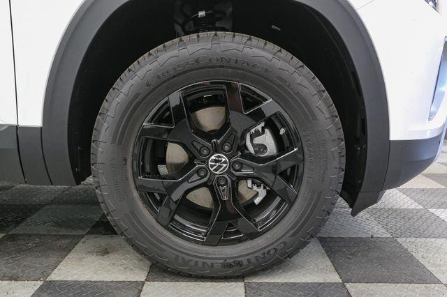 new 2025 Volkswagen Atlas car, priced at $44,427