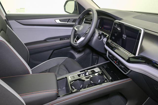 new 2025 Volkswagen Atlas car, priced at $44,427