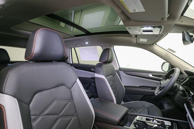 new 2025 Volkswagen Atlas car, priced at $44,427