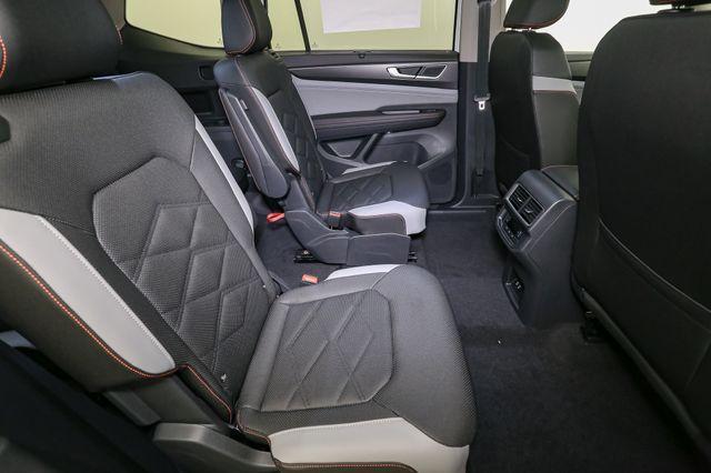 new 2025 Volkswagen Atlas car, priced at $44,427