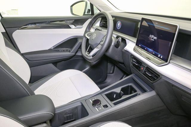 new 2025 Volkswagen Tiguan car, priced at $35,043