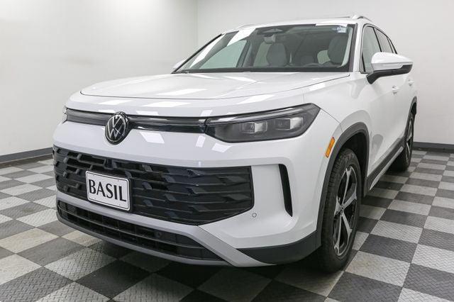 new 2025 Volkswagen Tiguan car, priced at $35,043