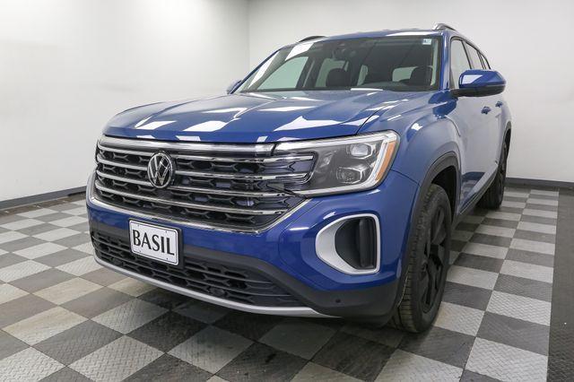 new 2025 Volkswagen Atlas car, priced at $42,795