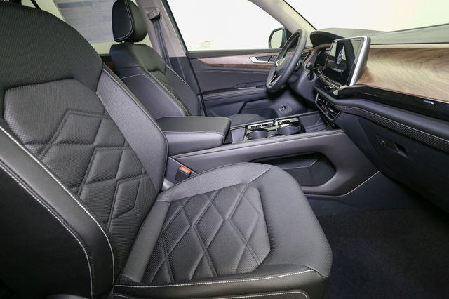 new 2025 Volkswagen Atlas car, priced at $42,795