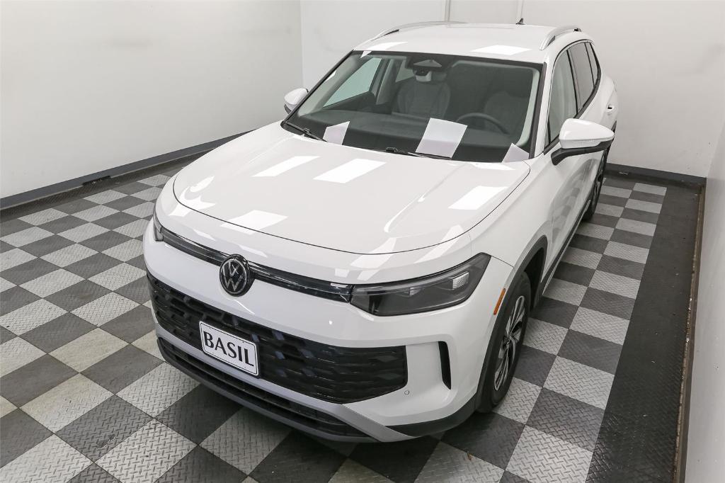 new 2025 Volkswagen Tiguan car, priced at $30,551