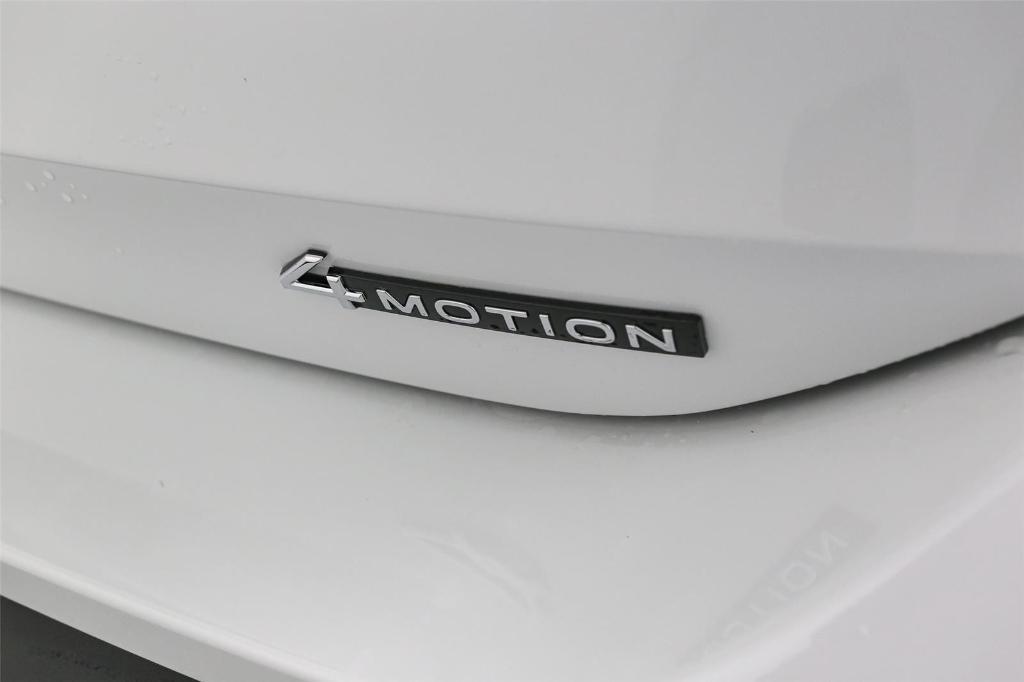 new 2025 Volkswagen Tiguan car, priced at $30,551