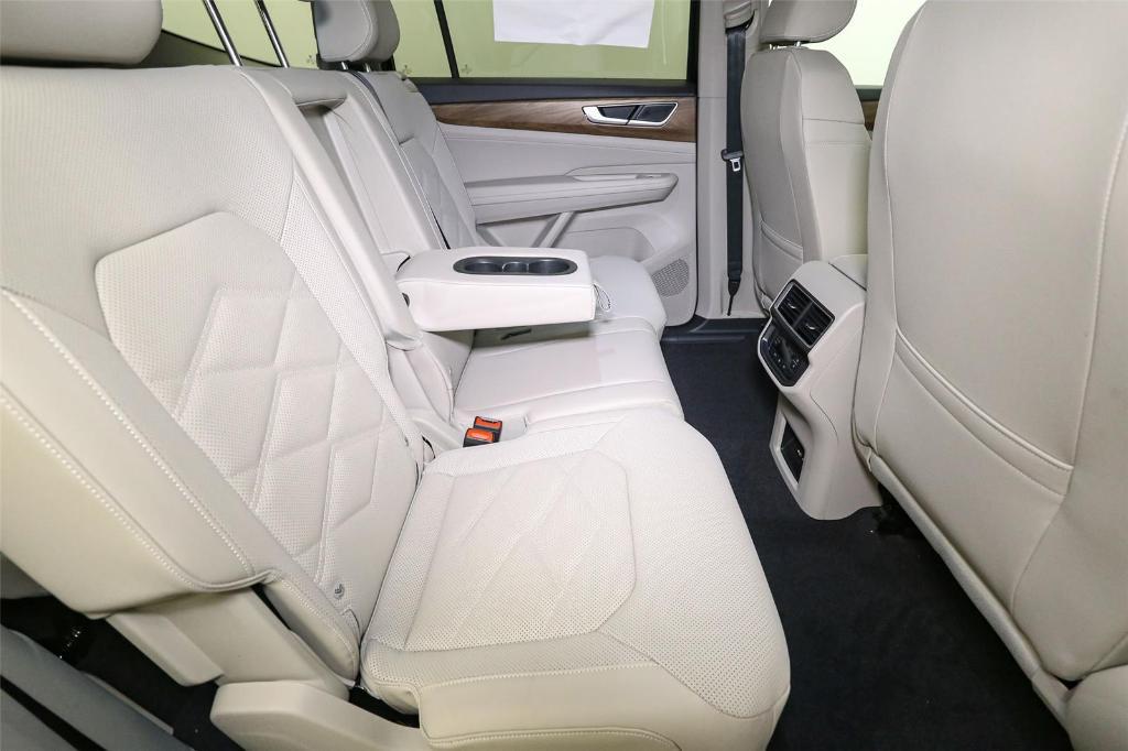 new 2026 Volkswagen Atlas car, priced at $40,845