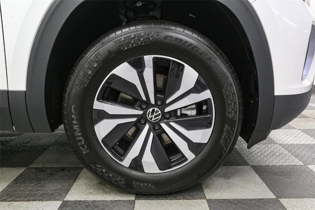 new 2026 Volkswagen Atlas car, priced at $40,845