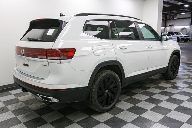 new 2024 Volkswagen Atlas car, priced at $40,950