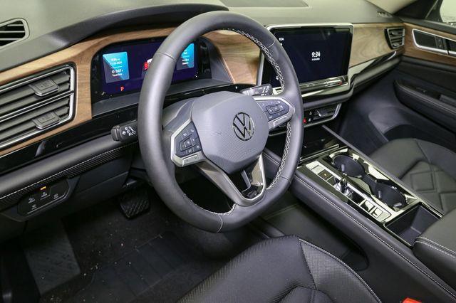 new 2024 Volkswagen Atlas car, priced at $40,990