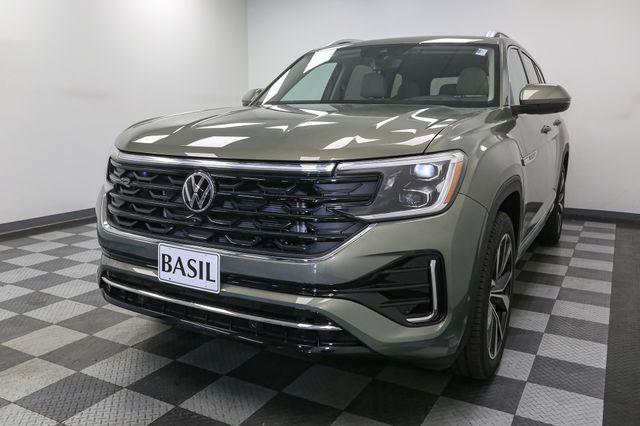 new 2025 Volkswagen Atlas car, priced at $50,661