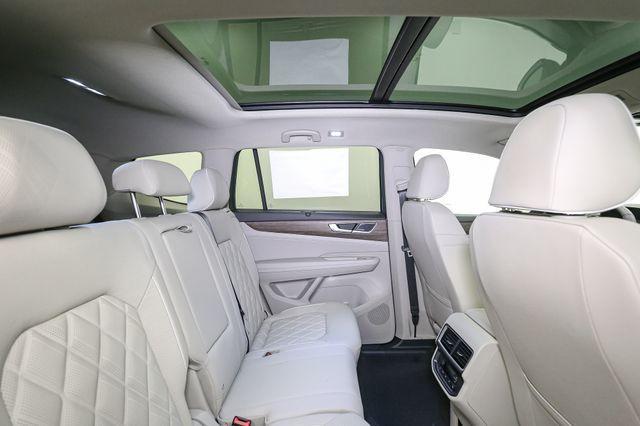 new 2025 Volkswagen Atlas car, priced at $50,661