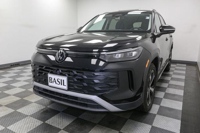 new 2025 Volkswagen Tiguan car, priced at $35,043