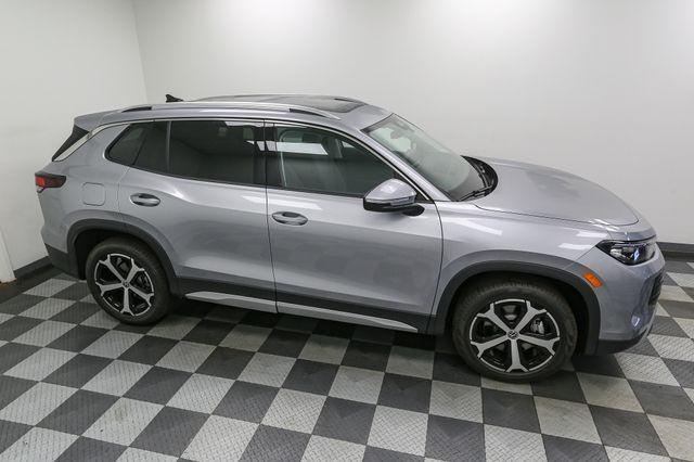new 2025 Volkswagen Tiguan car, priced at $35,479