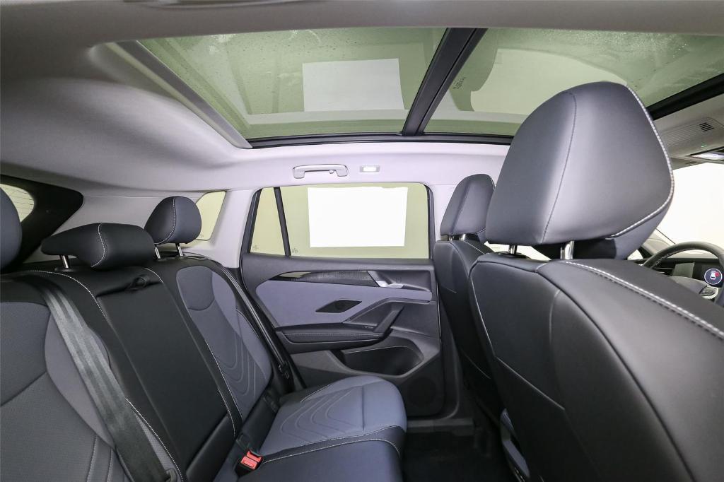 new 2025 Volkswagen Tiguan car, priced at $33,261