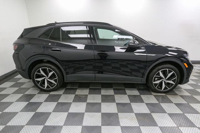 new 2025 Volkswagen ID.4 car, priced at $50,012