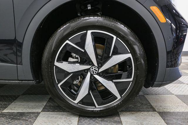 new 2025 Volkswagen ID.4 car, priced at $51,261