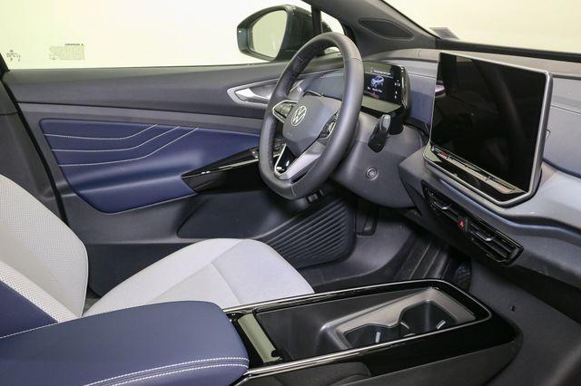 new 2025 Volkswagen ID.4 car, priced at $50,012