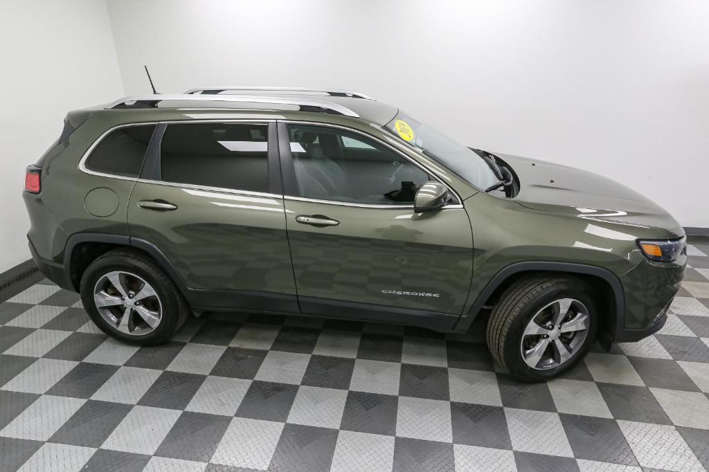 used 2019 Jeep Cherokee car, priced at $19,997
