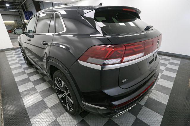 new 2024 Volkswagen Atlas Cross Sport car, priced at $45,999