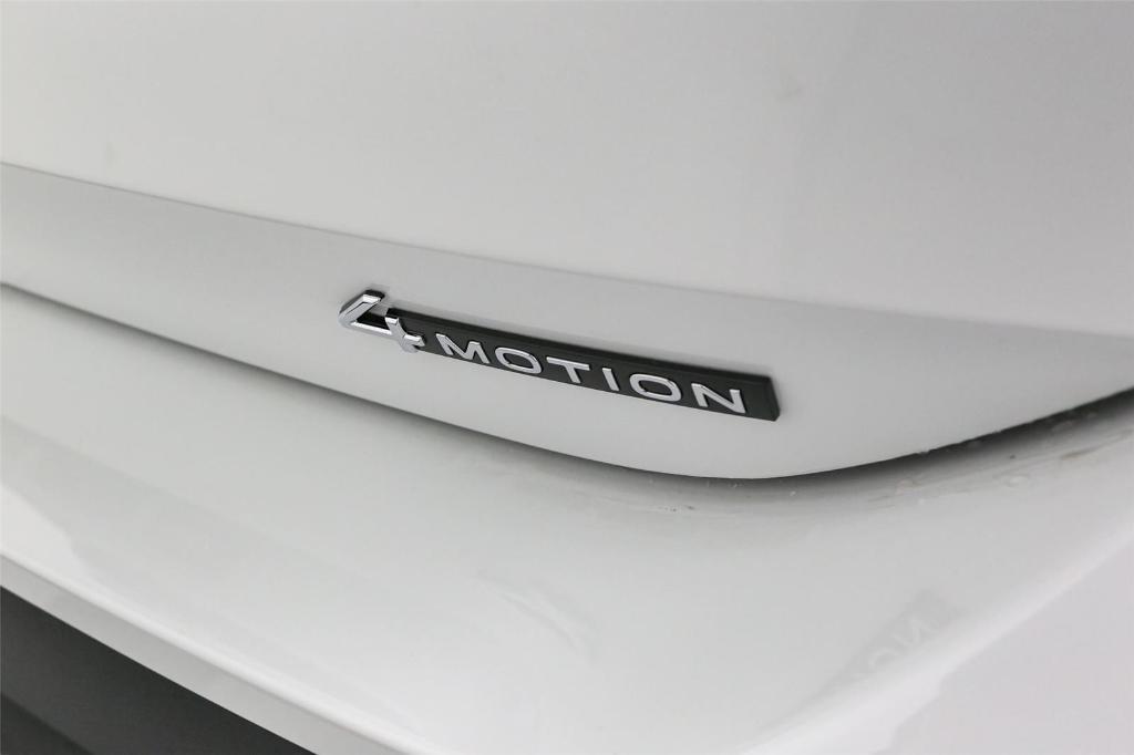 new 2025 Volkswagen Tiguan car, priced at $31,288