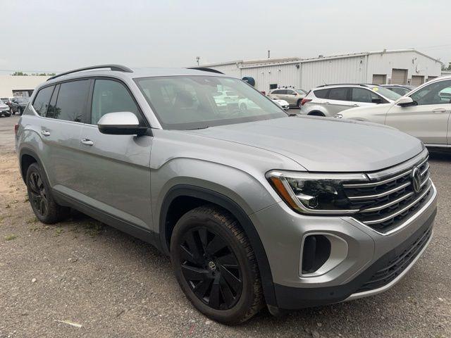 used 2024 Volkswagen Atlas car, priced at $37,495