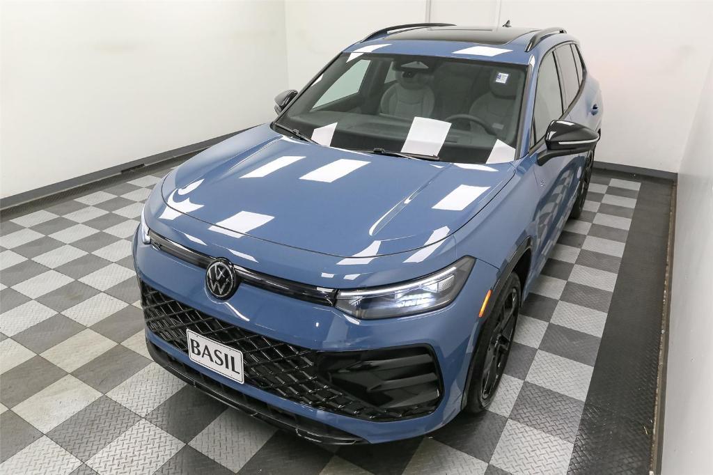 new 2025 Volkswagen Tiguan car, priced at $37,379