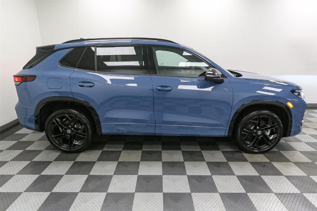 new 2025 Volkswagen Tiguan car, priced at $37,379