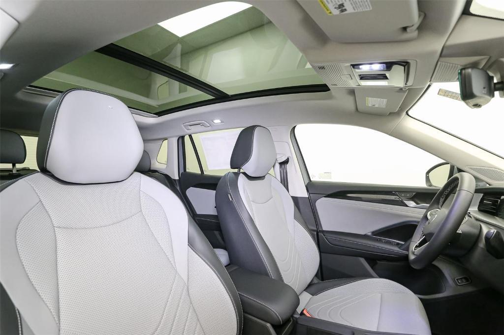 new 2025 Volkswagen Tiguan car, priced at $34,164