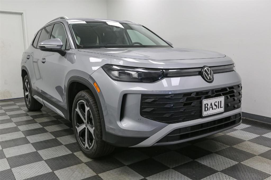 new 2025 Volkswagen Tiguan car, priced at $34,164