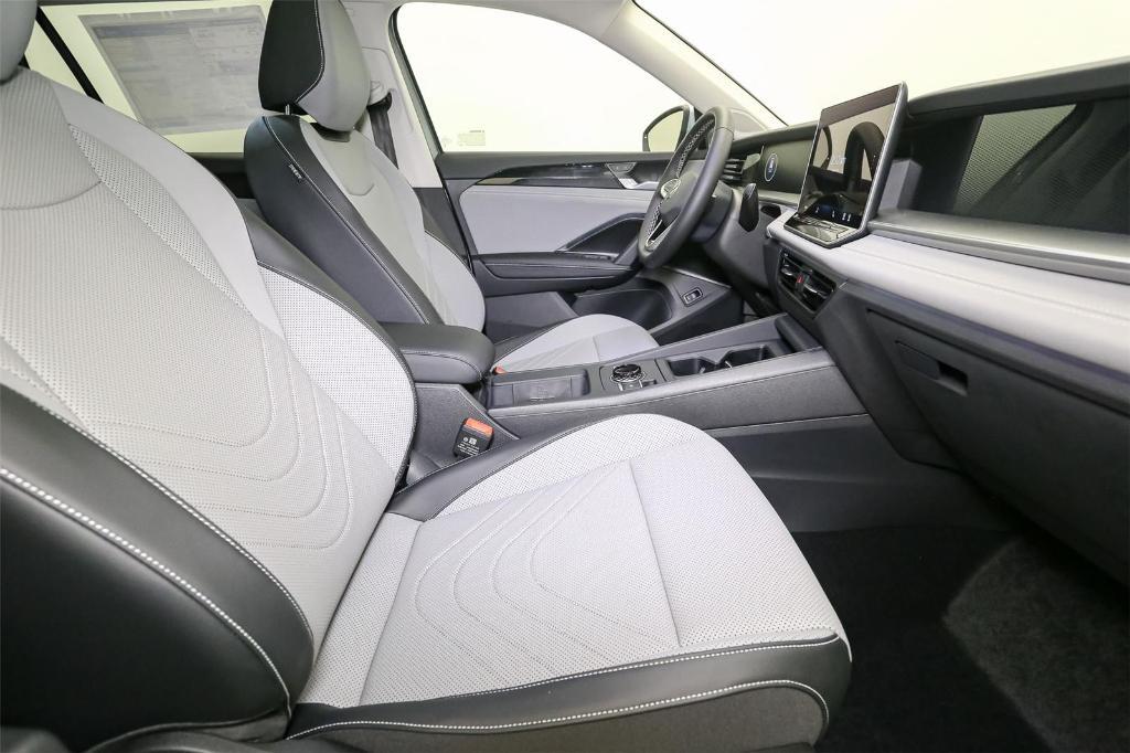 new 2025 Volkswagen Tiguan car, priced at $34,164