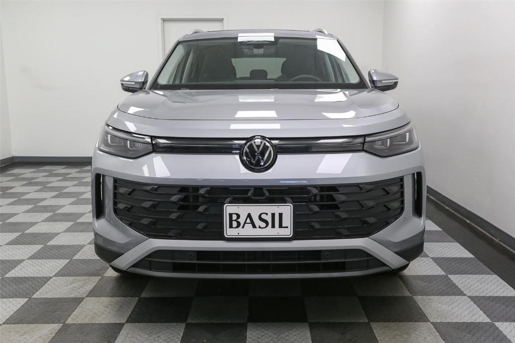 new 2025 Volkswagen Tiguan car, priced at $34,164