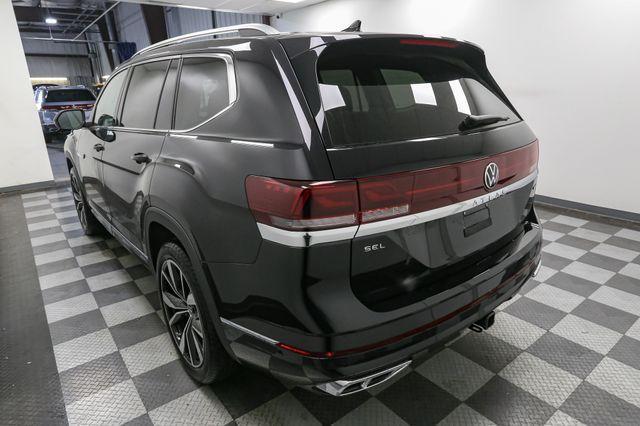 new 2025 Volkswagen Atlas car, priced at $52,661