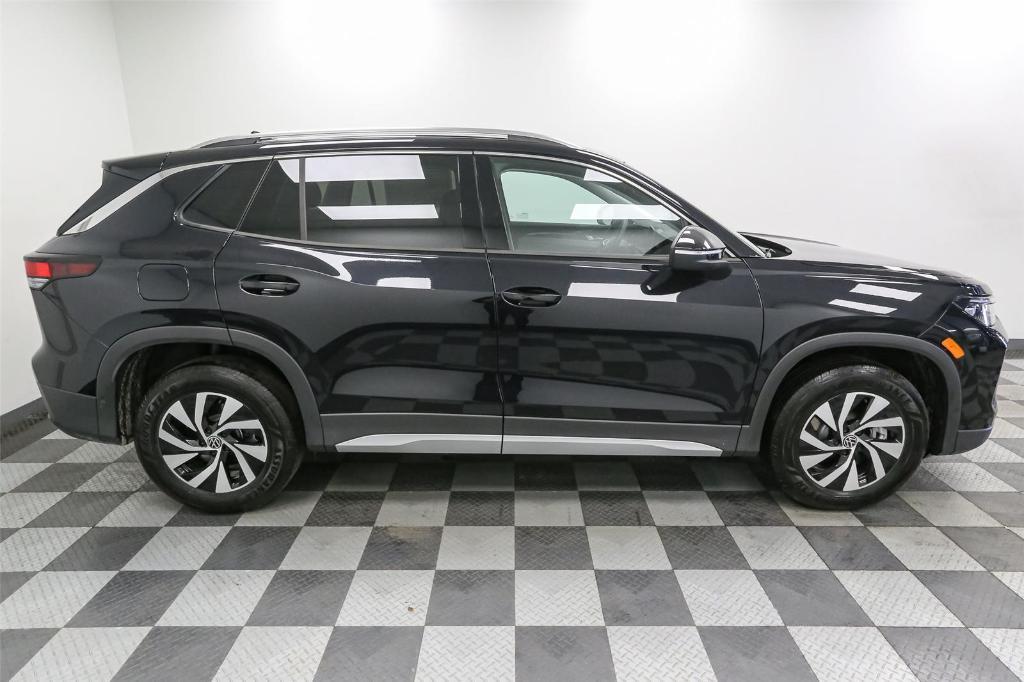 new 2025 Volkswagen Tiguan car, priced at $30,551