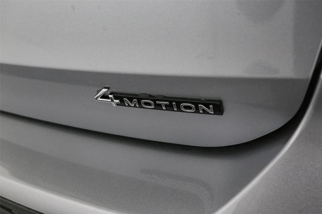 new 2025 Volkswagen Taos car, priced at $34,298