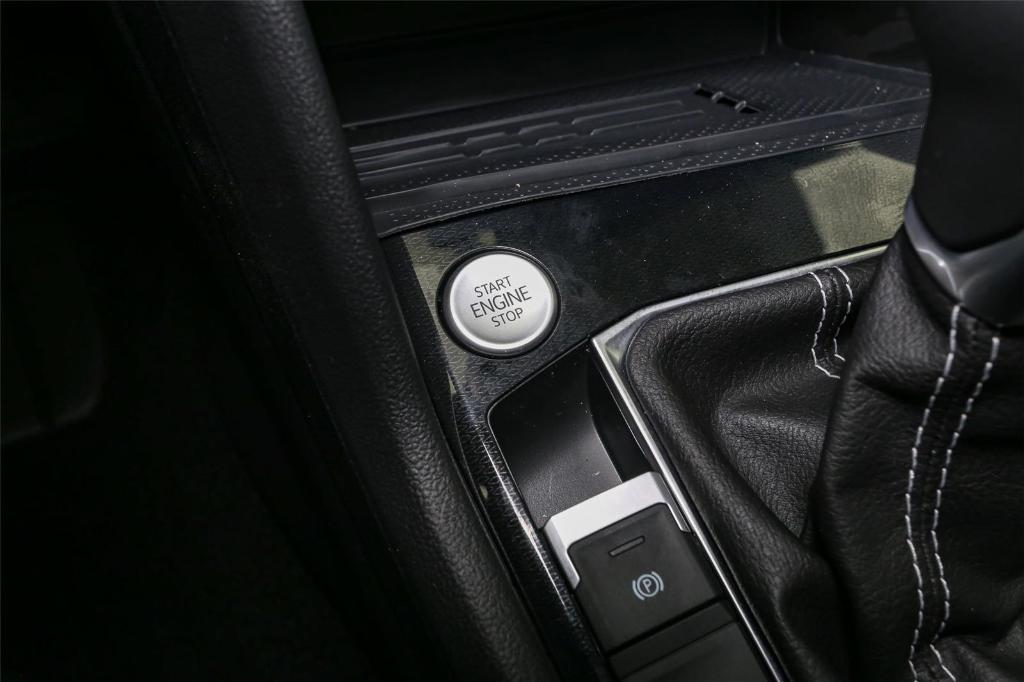 new 2025 Volkswagen Taos car, priced at $34,298