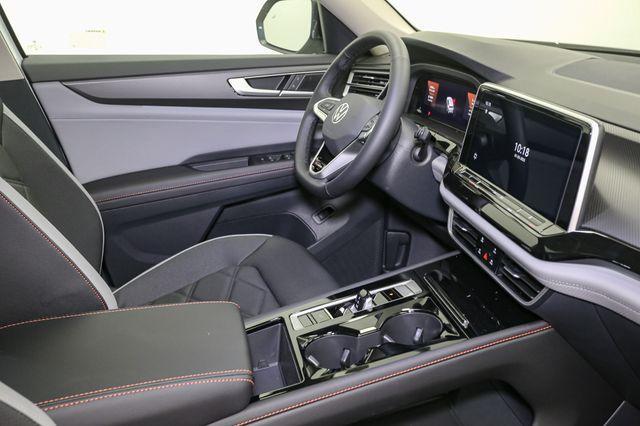 new 2025 Volkswagen Atlas car, priced at $43,808