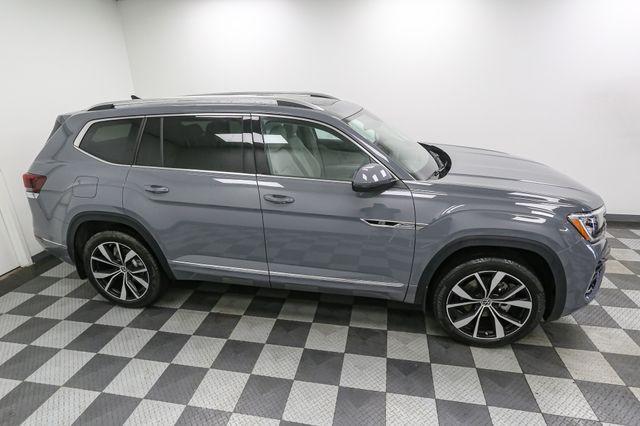 new 2025 Volkswagen Atlas car, priced at $53,234