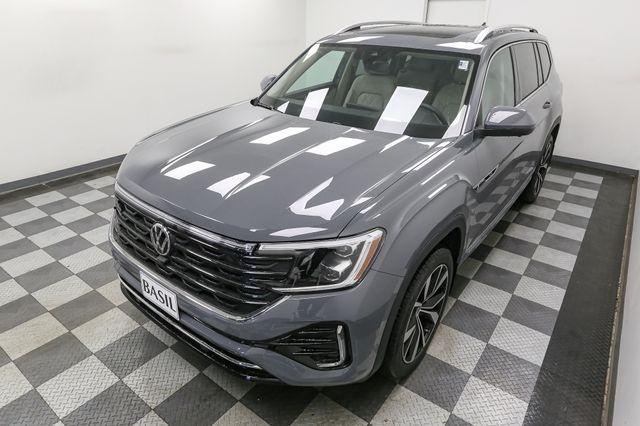 new 2025 Volkswagen Atlas car, priced at $53,234