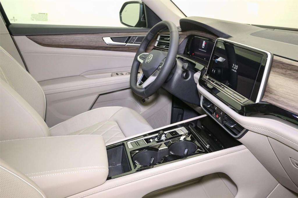 new 2026 Volkswagen Atlas car, priced at $54,214