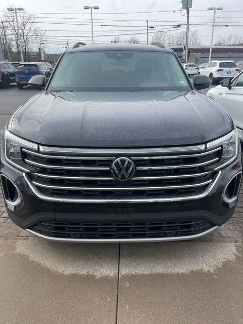 used 2024 Volkswagen Atlas car, priced at $36,997