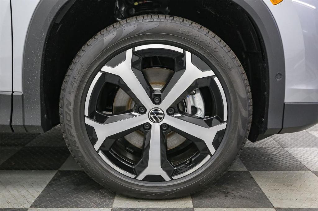 new 2026 Volkswagen Tiguan car, priced at $36,948