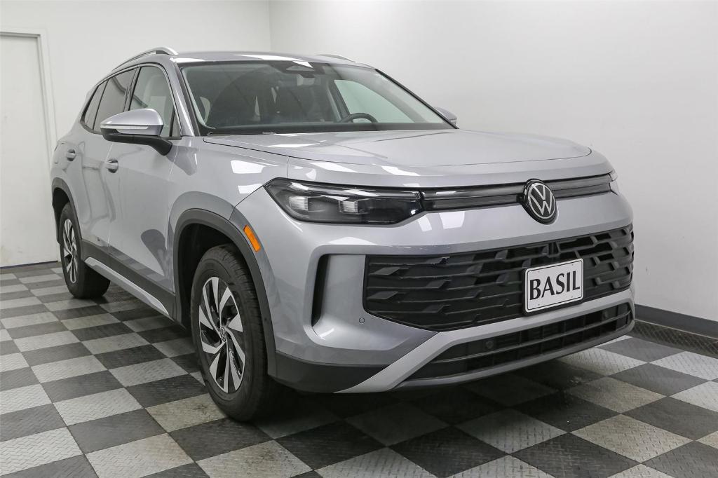 new 2025 Volkswagen Tiguan car, priced at $30,551