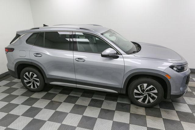 new 2025 Volkswagen Tiguan car, priced at $31,322