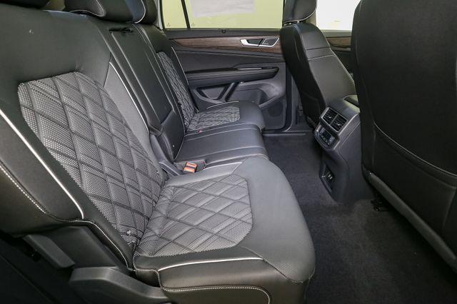 new 2025 Volkswagen Atlas car, priced at $52,577