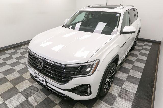 new 2025 Volkswagen Atlas car, priced at $52,577