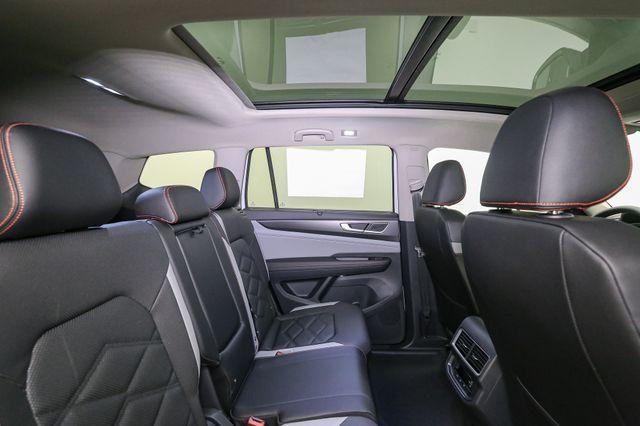 new 2025 Volkswagen Atlas car, priced at $44,880